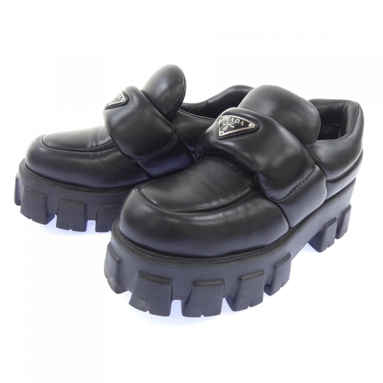 プラダ PRADA ソフトパデッド  トライアングルロゴ 1D125N シューズ