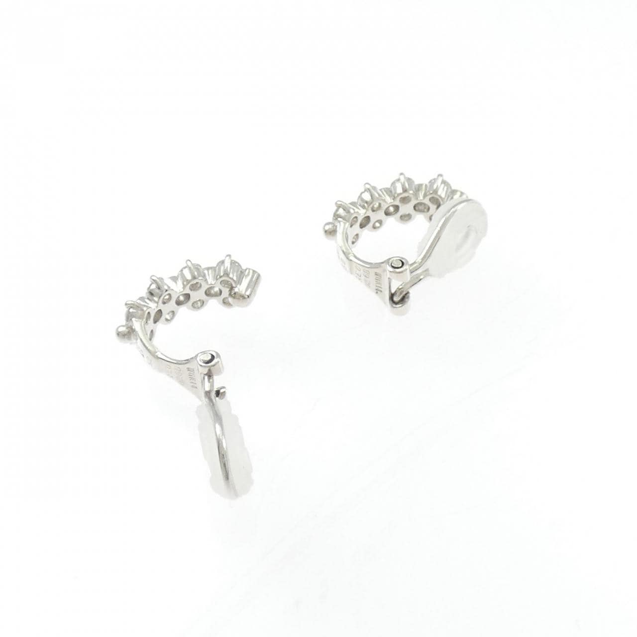 ロイヤル アッシャー ダイヤモンド イヤリング 1.04CT