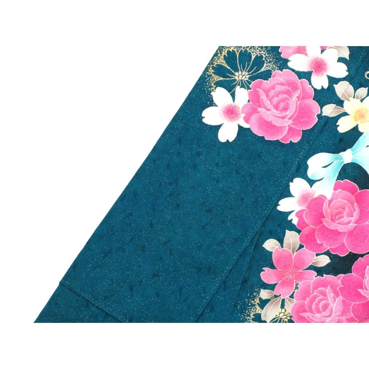 振袖　銀通しボカシ染　友禅金彩加工　刺繍入り