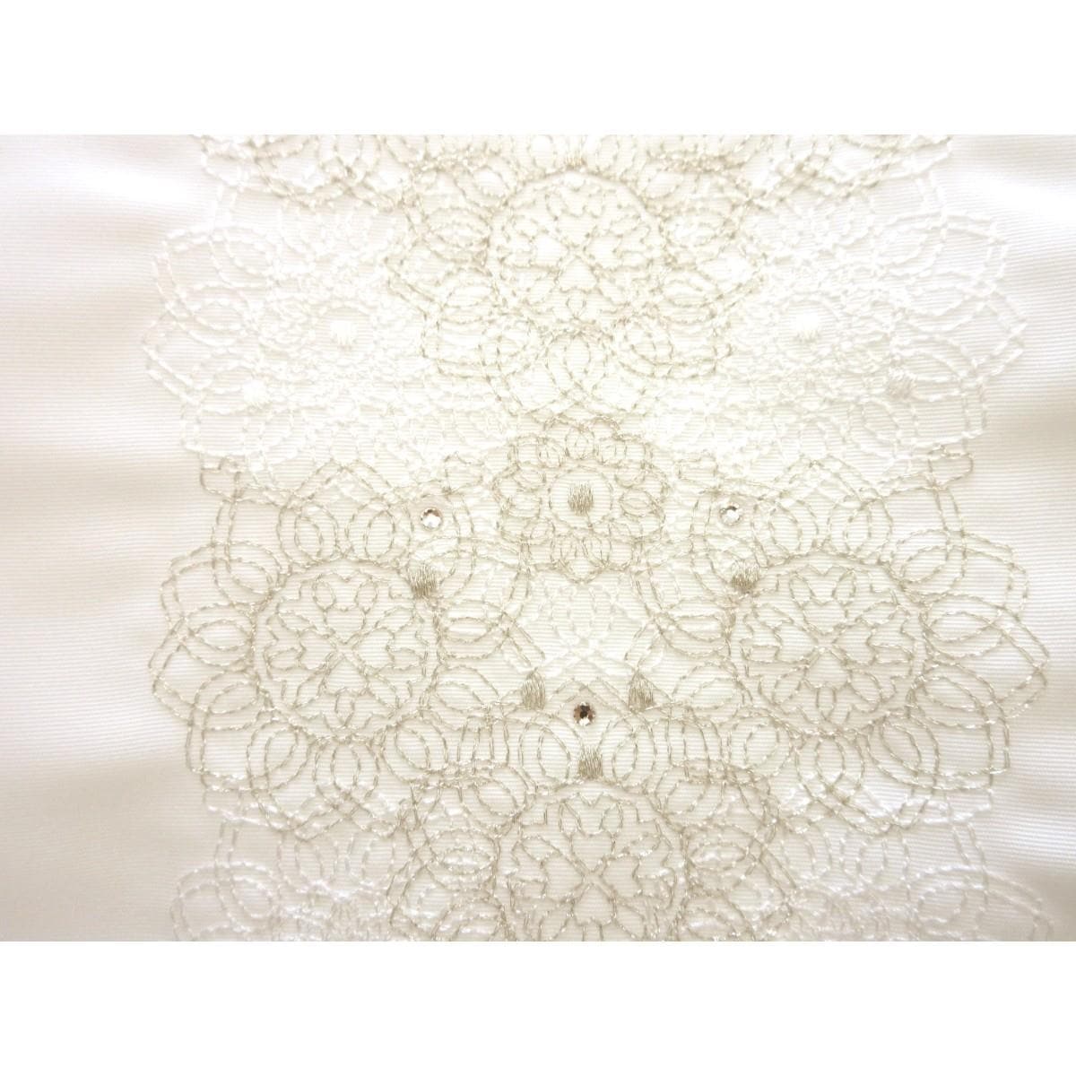 【新品】刺繍半衿