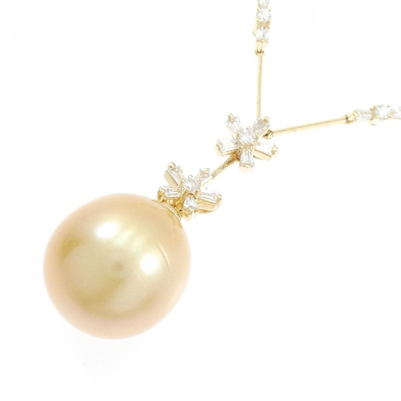 K18YG フラワー 白蝶パール ネックレス 15.4mm