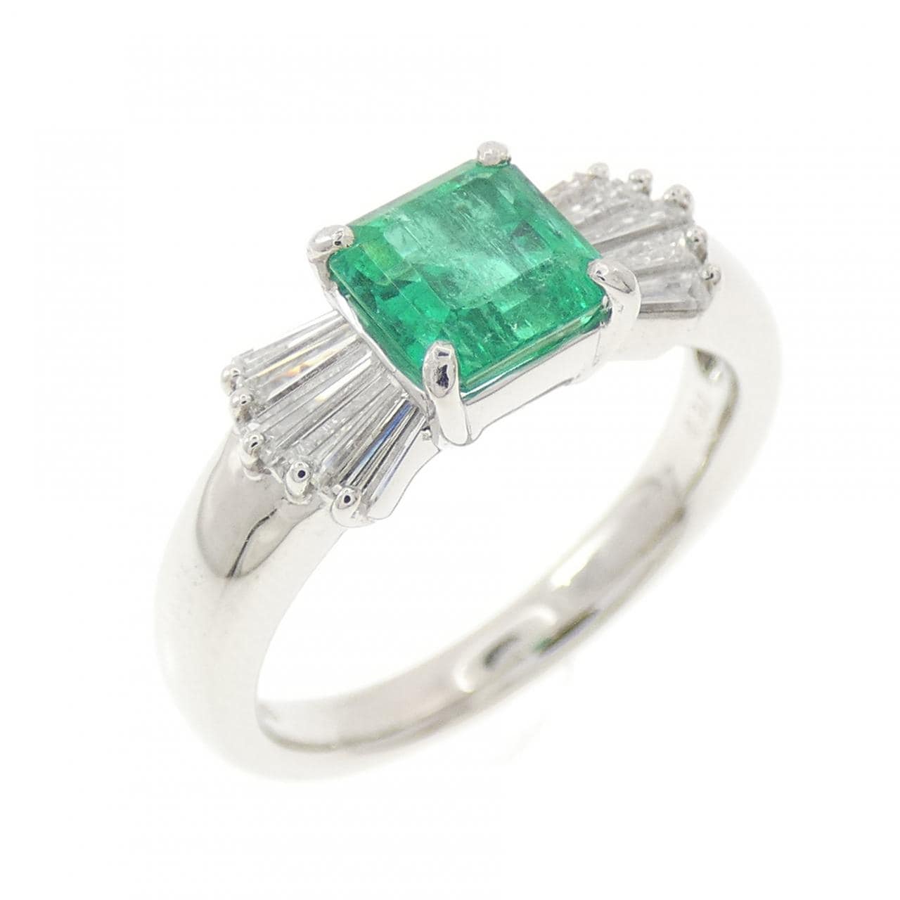 PT900 エメラルド リング 0.77CT
