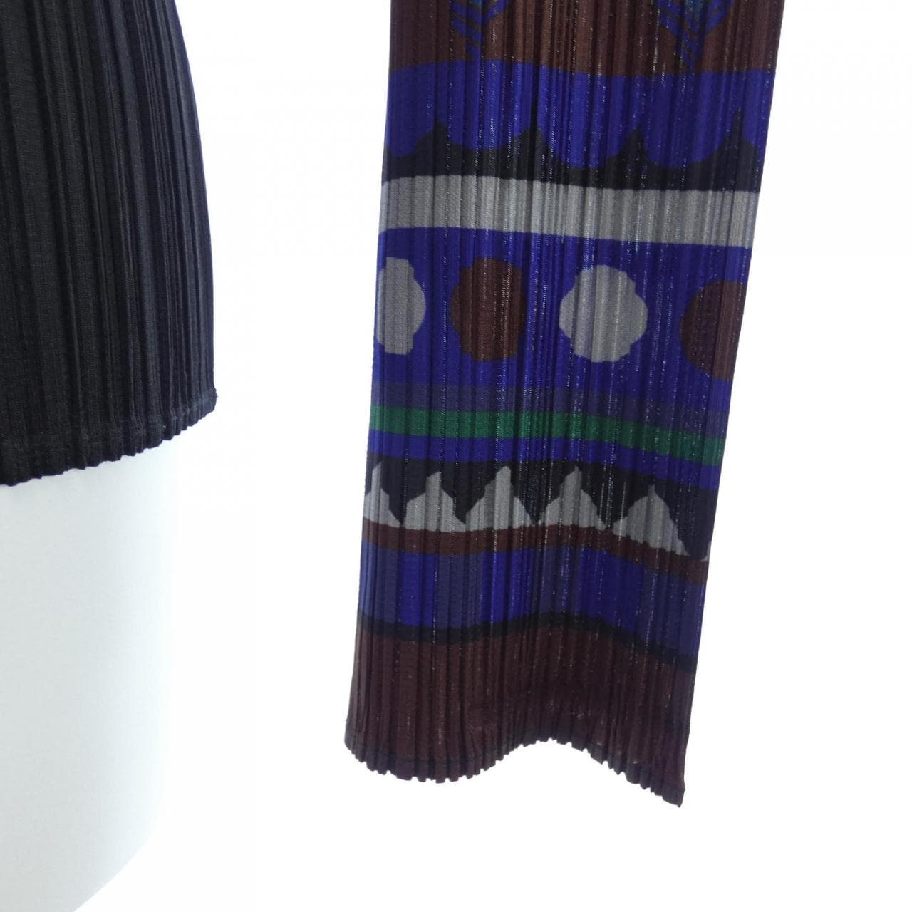 プリーツプリーズ PLEATS PLEASE トップス