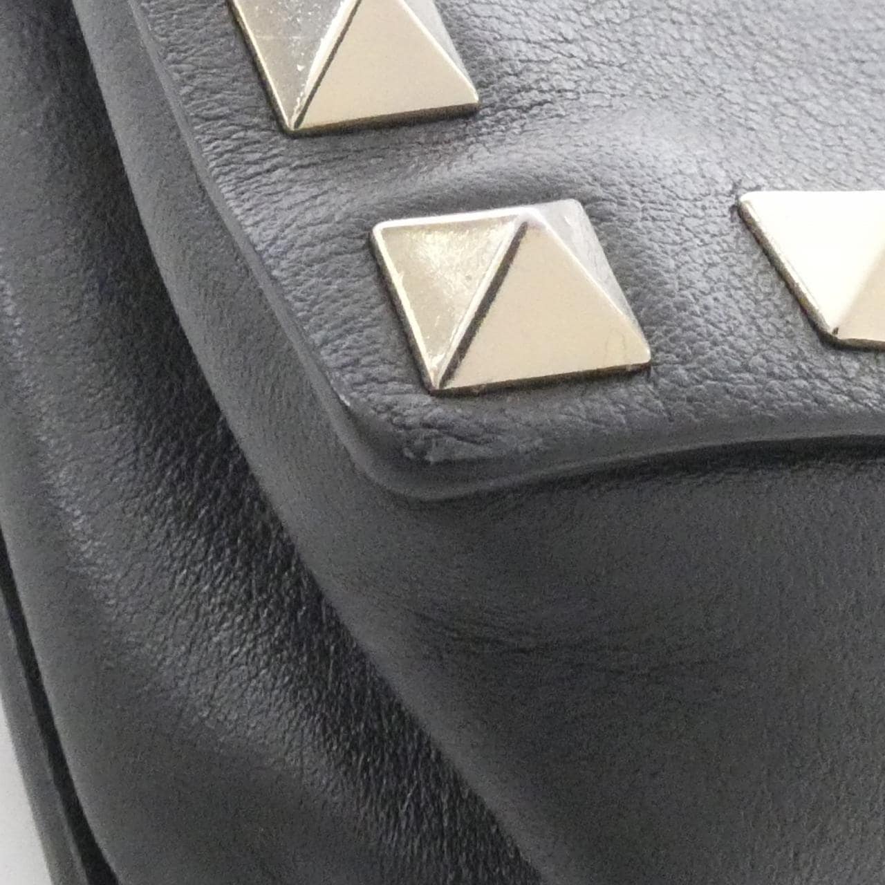 ヴァレンティノガラヴァーニ JW2P0372BOL ショルダーバッグ