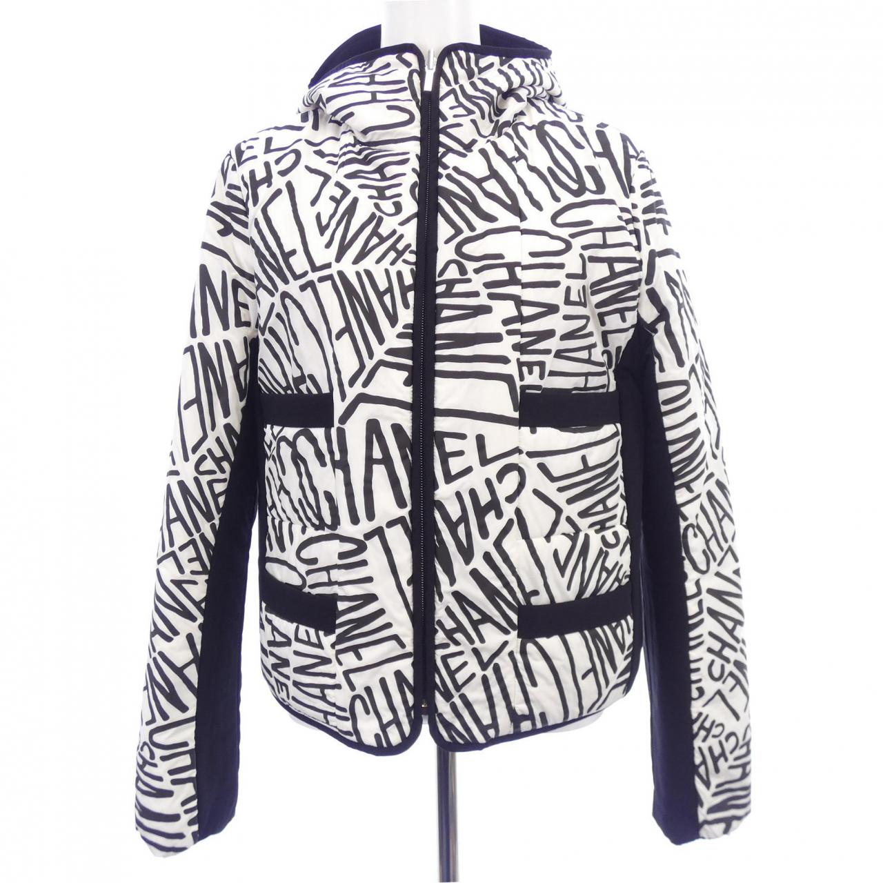 シャネル CHANEL P70625V62737 ダウンジャケット