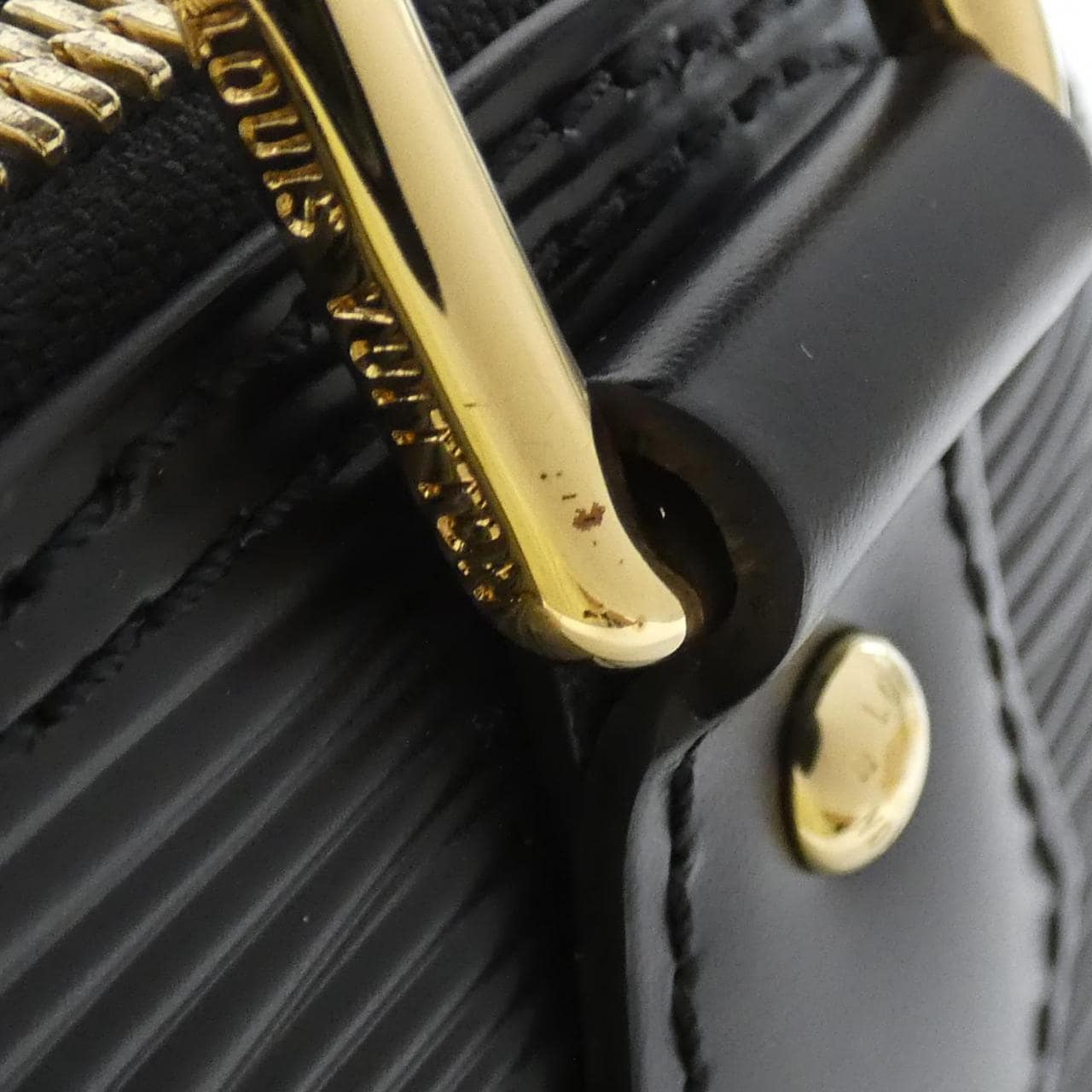 ルイヴィトン エピ(LV X TM) アルマBB M13670 バッグ