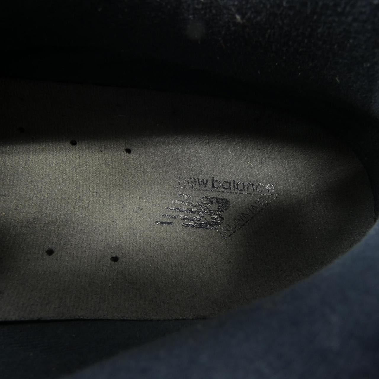ニューバランス NEW BALANCE M2002RCA スニーカー