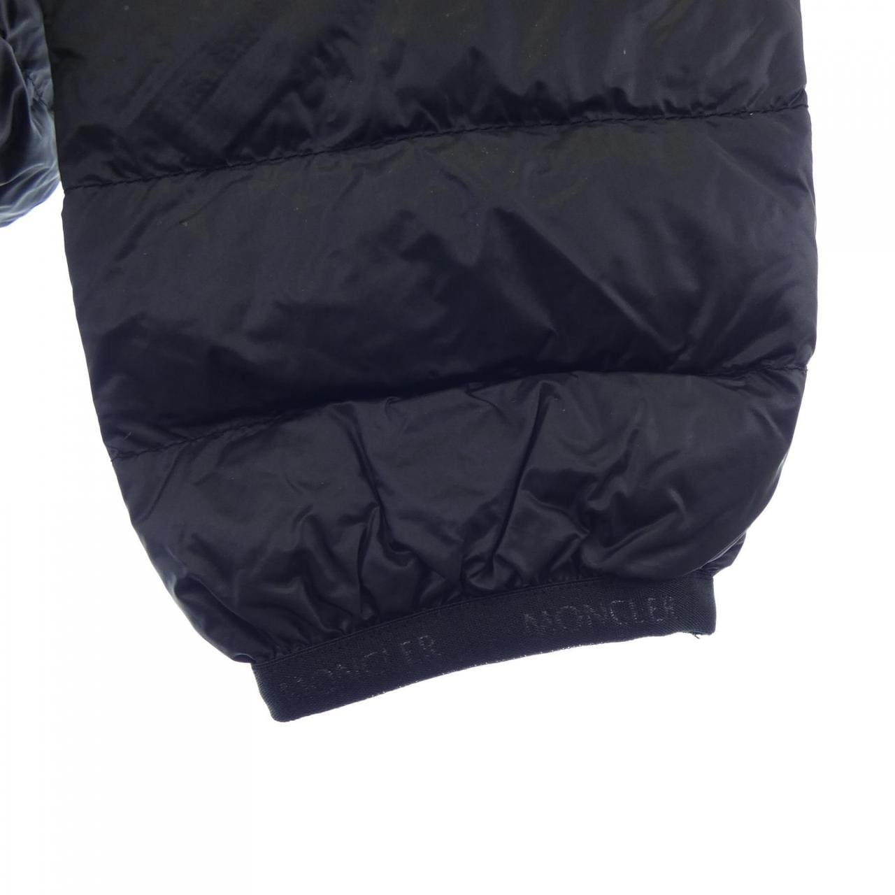 モンクレール MONCLER ダウンジャケット