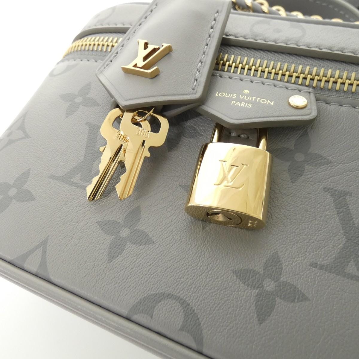 【LV】ヴァニティチェーンポーチ グレー コメ兵｜【未使用品】ルイヴィトン モノグラム ヴァニティ