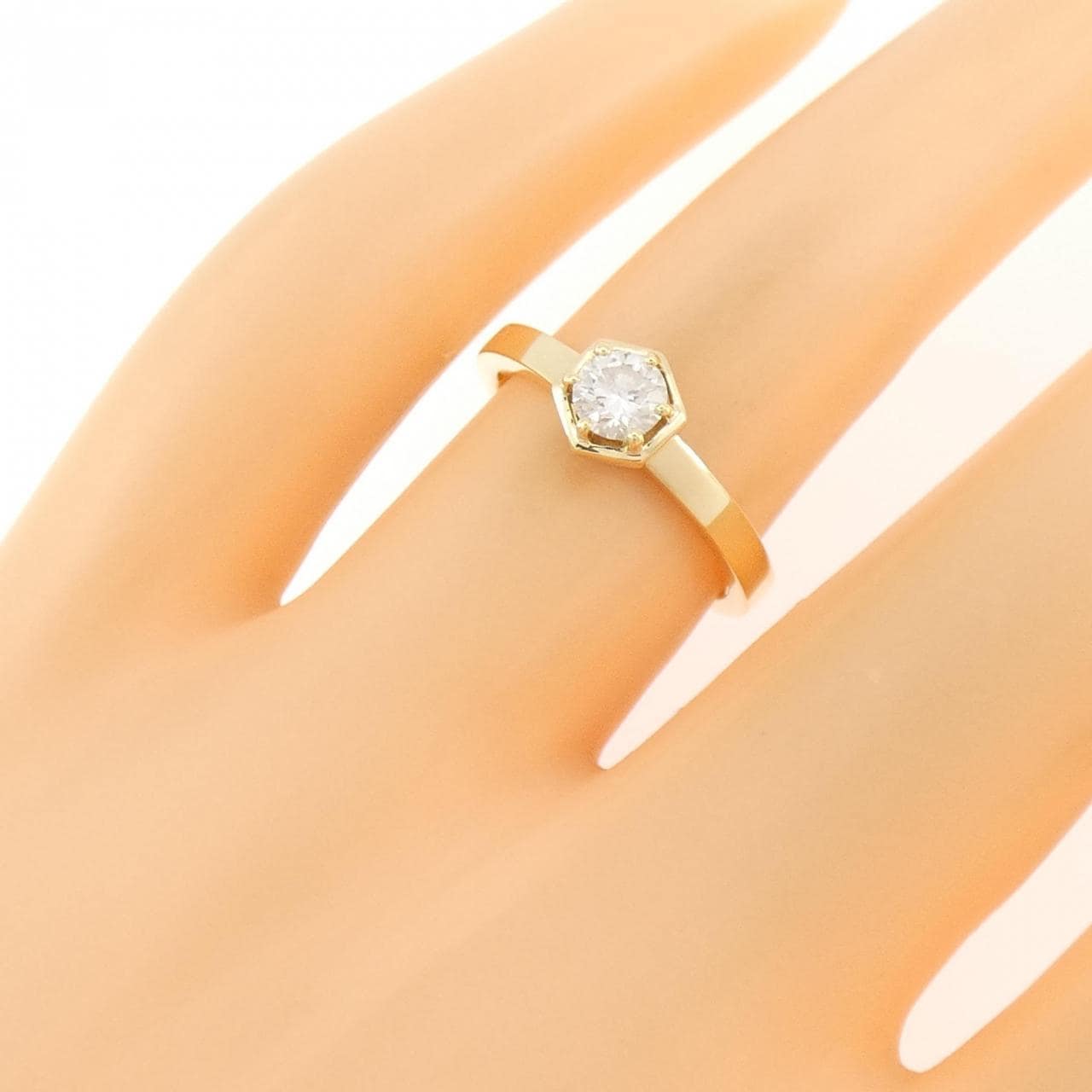 ハスナ ダイヤモンド リング 0.30CT E VS1 3EXT