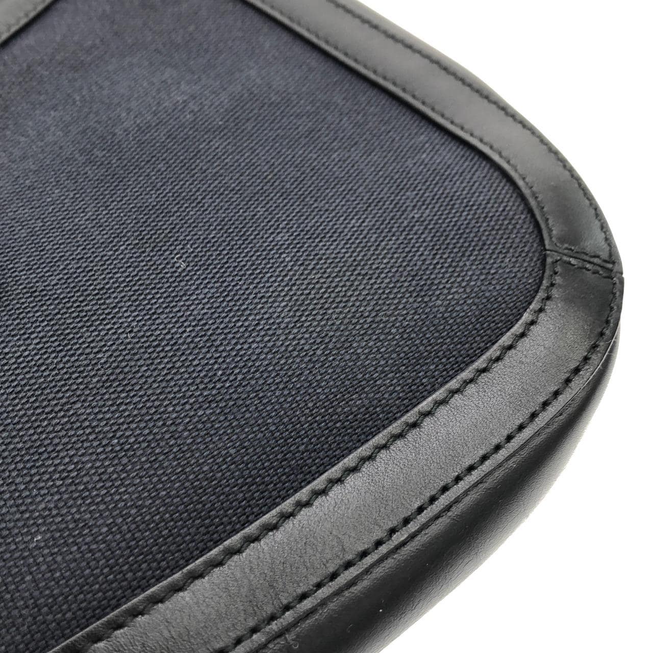 [vintage] Gucci 001 4141 肩背包