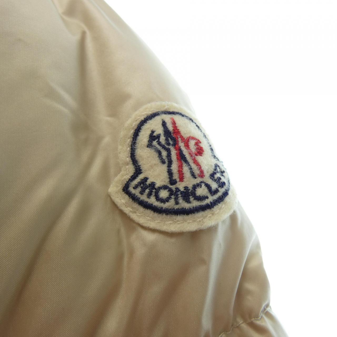 モンクレール MONCLER ダウンジャケット