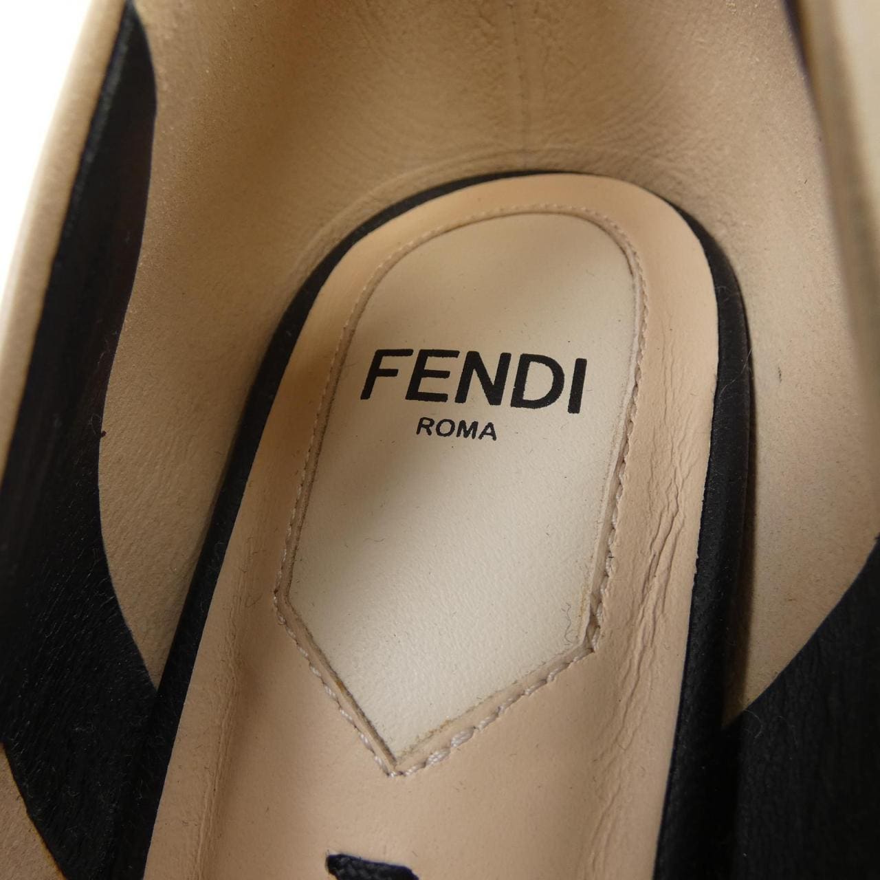 フェンディ FENDI パンプス