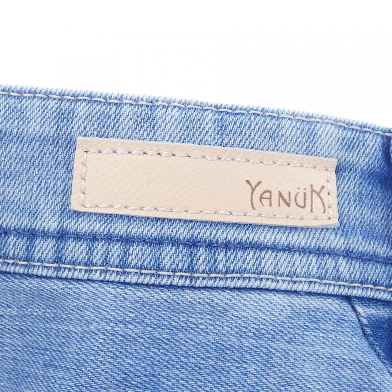 ヤヌーク YANUK ジーンズ