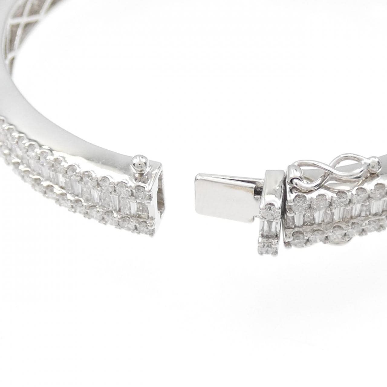 [新品] K18WG鑽石手鐲 10.00CT