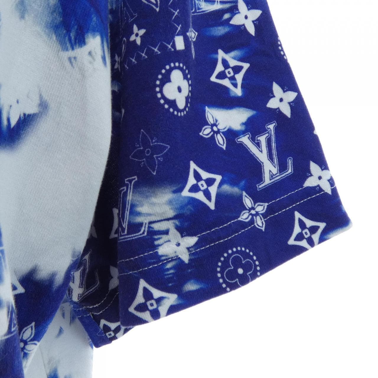 ルイヴィトン LOUIS VUITTON モノグラムバンダナプリント HNY26WNPG Tシャツ