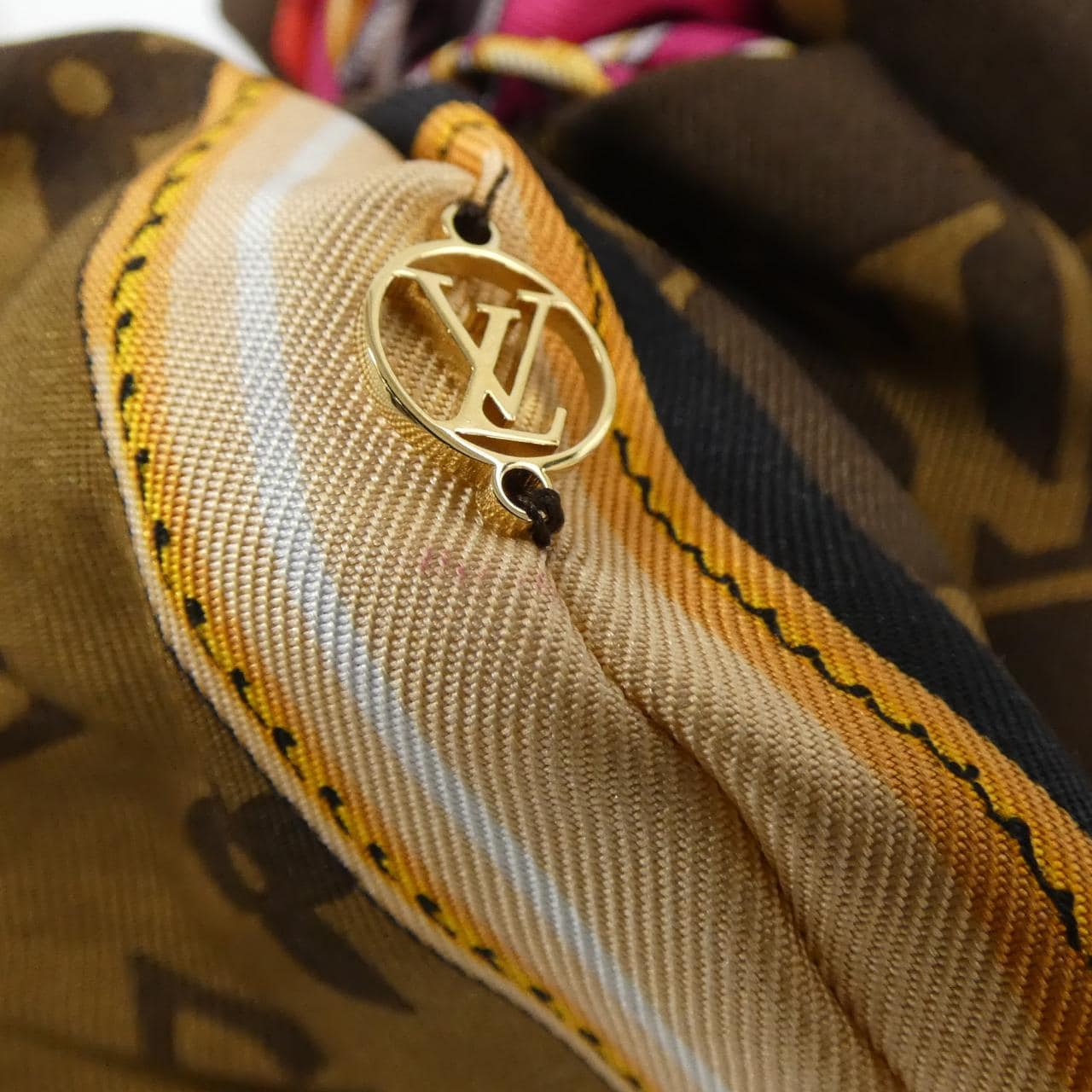 ルイヴィトン シュシュ トロ シュ- M76954 ヘアーアクセサリー