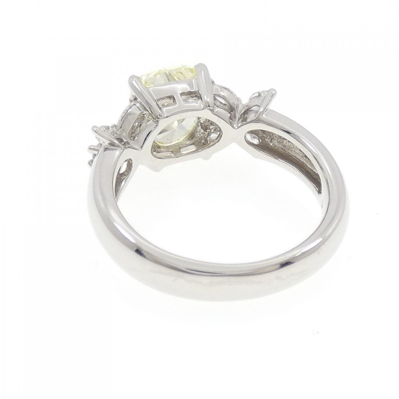 PT900 ダイヤモンド リング 2.020CT LY SI1 ファンシーカット