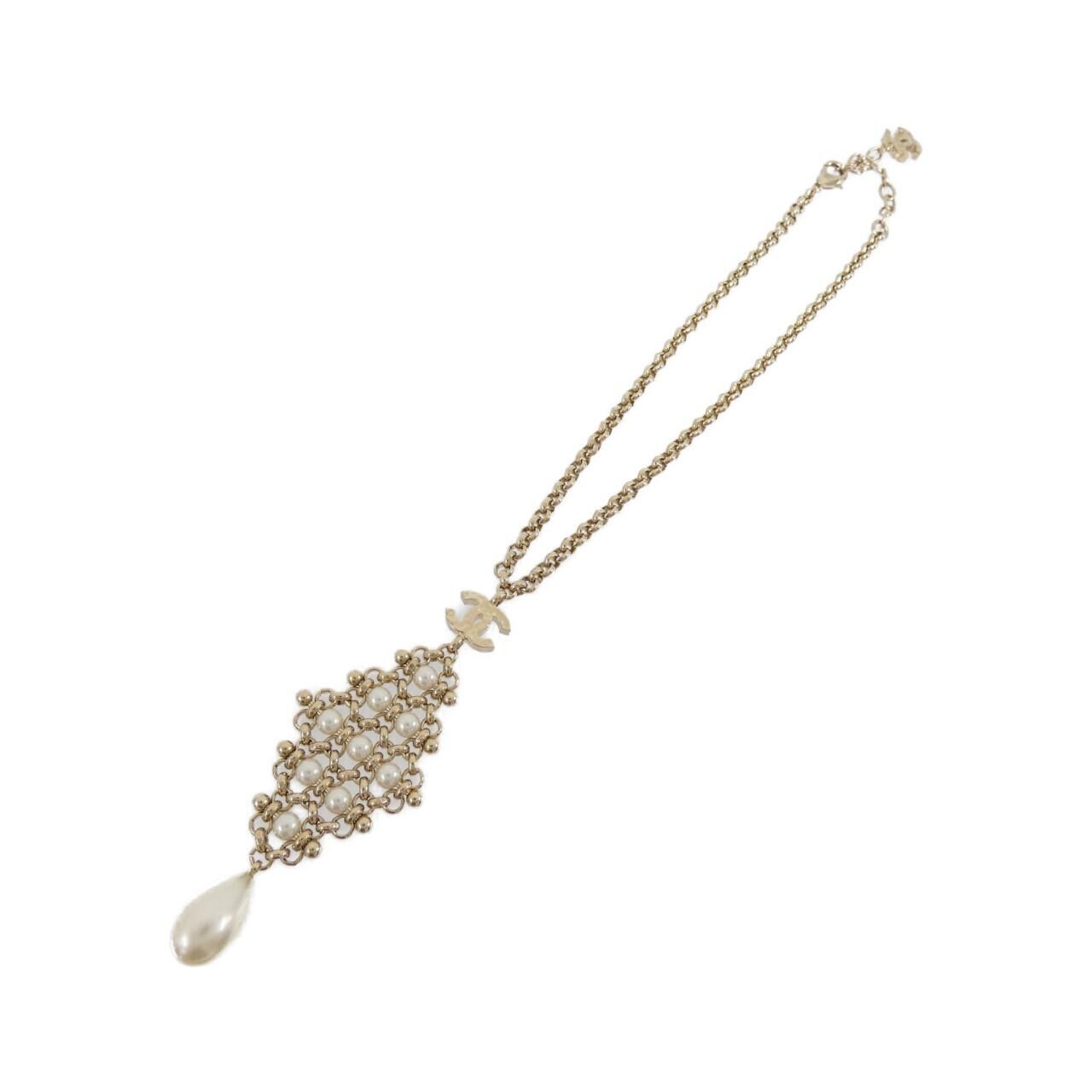 CHANEL necklace