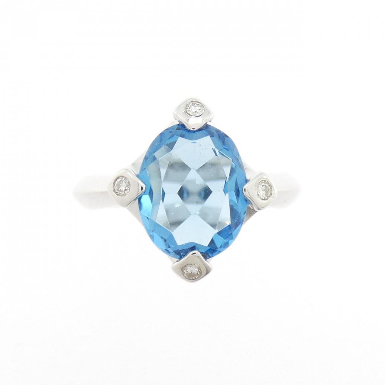 K18WG blue Topaz ring