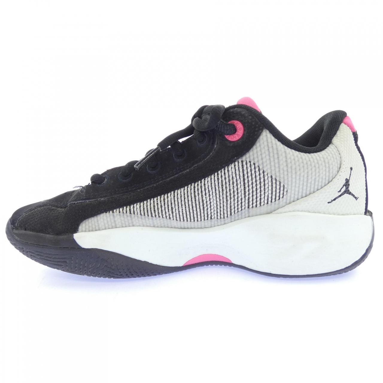 ナイキ ジョーダン NIKE JORDAN HF0819-001 スニーカー