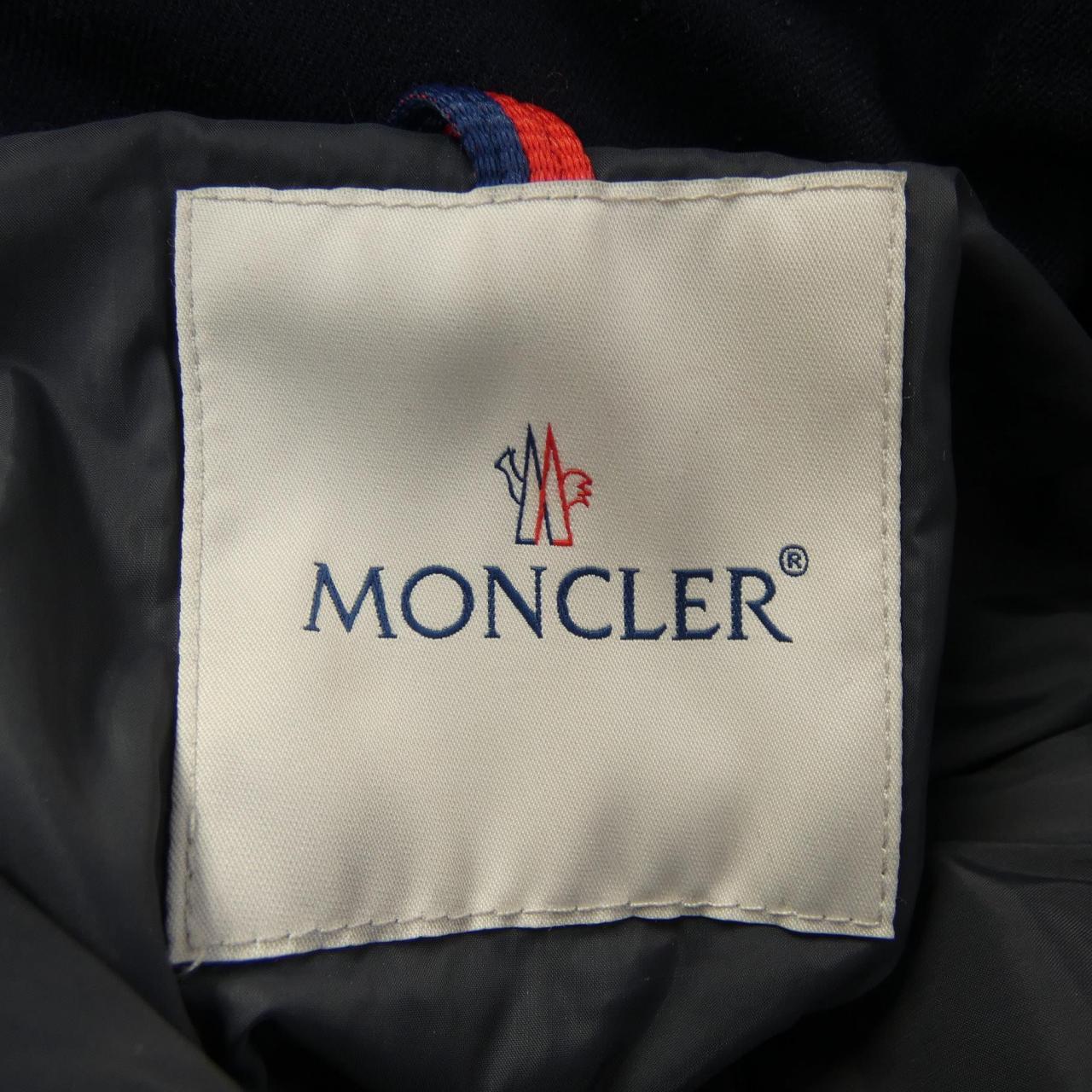 モンクレール MONCLER ダウンジャケット