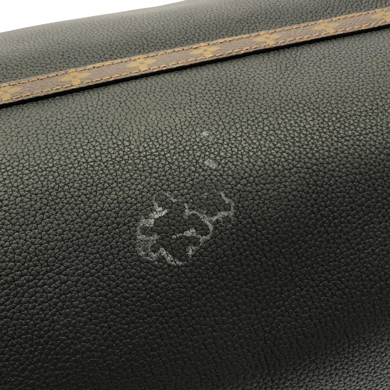 ルイヴィトン SHOULDER BAG GM M26037 ショルダーバッグ