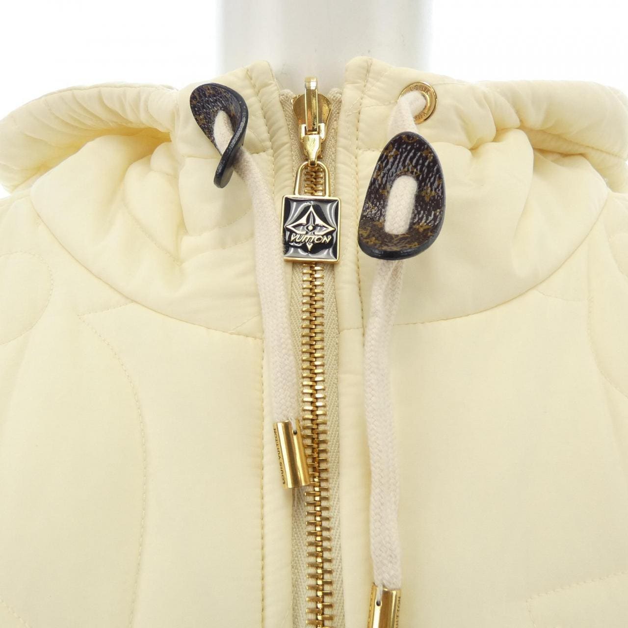 ルイヴィトン LOUIS VUITTON リバーシブルキルテッドモノグラムパーカ FOOW18RX3 ブルゾン