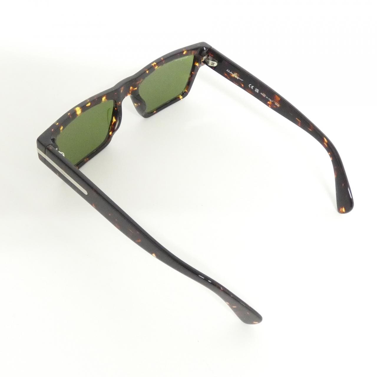 【新品】サルヴァトーレフェラガモ SF1086S サングラス