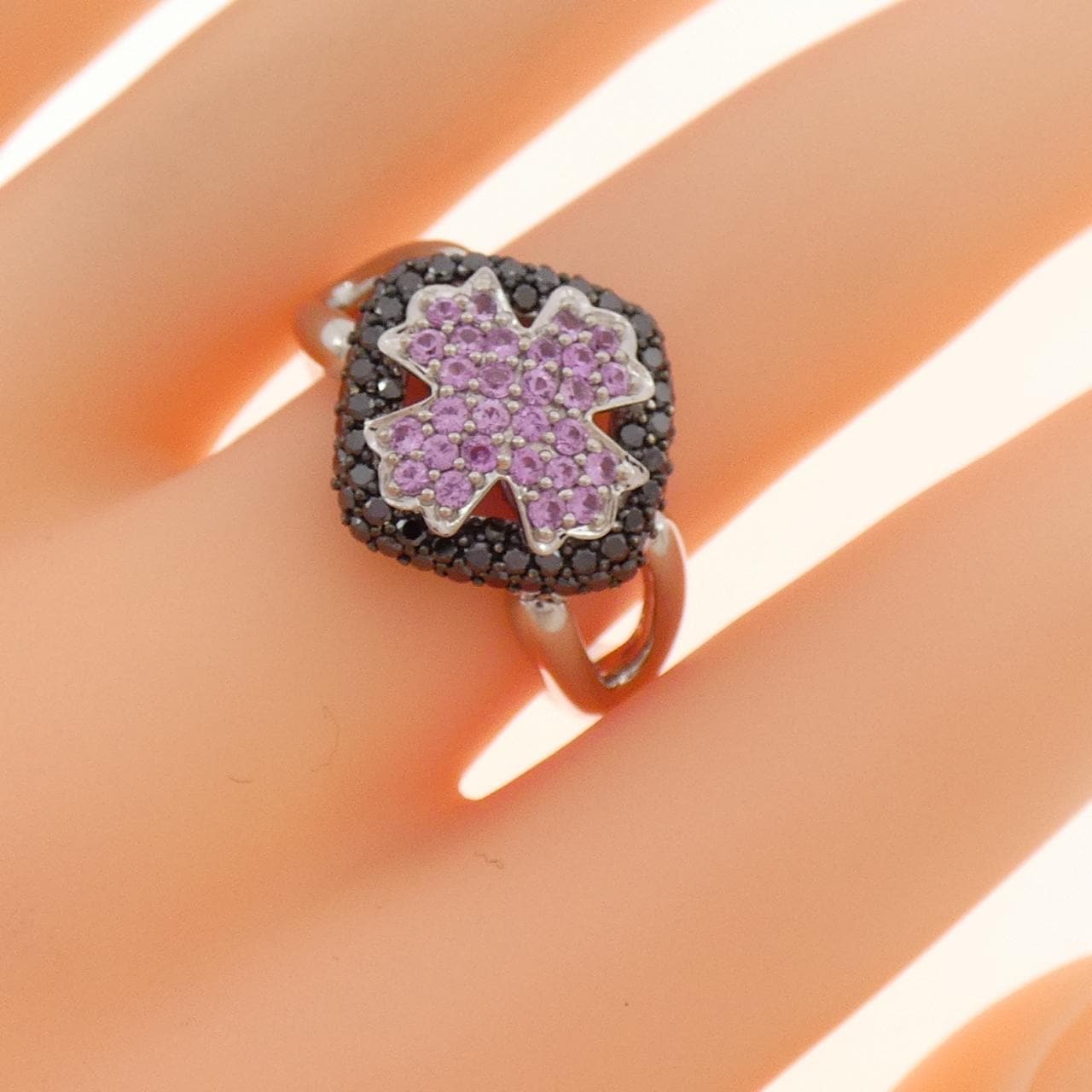 K18WG/K18BG Sapphire Ring 0.40CT