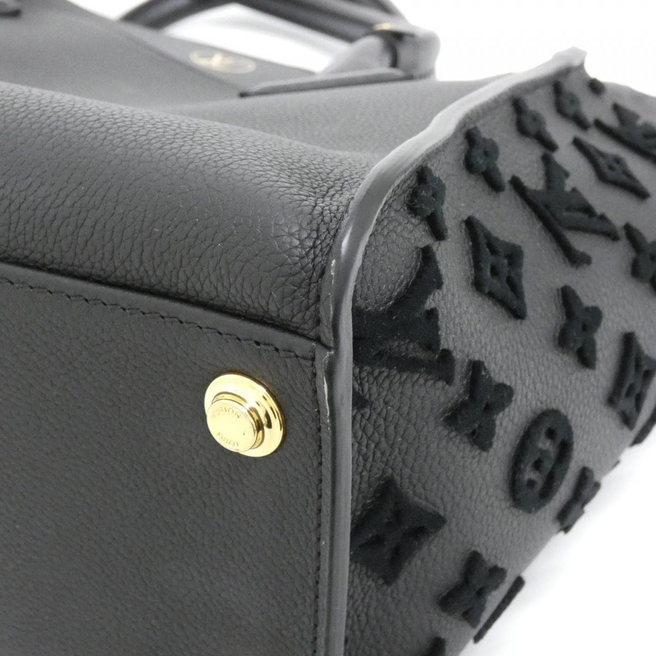 ルイヴィトン モノグラム タフタージュ オンマイサイド MM M53826 バッグ