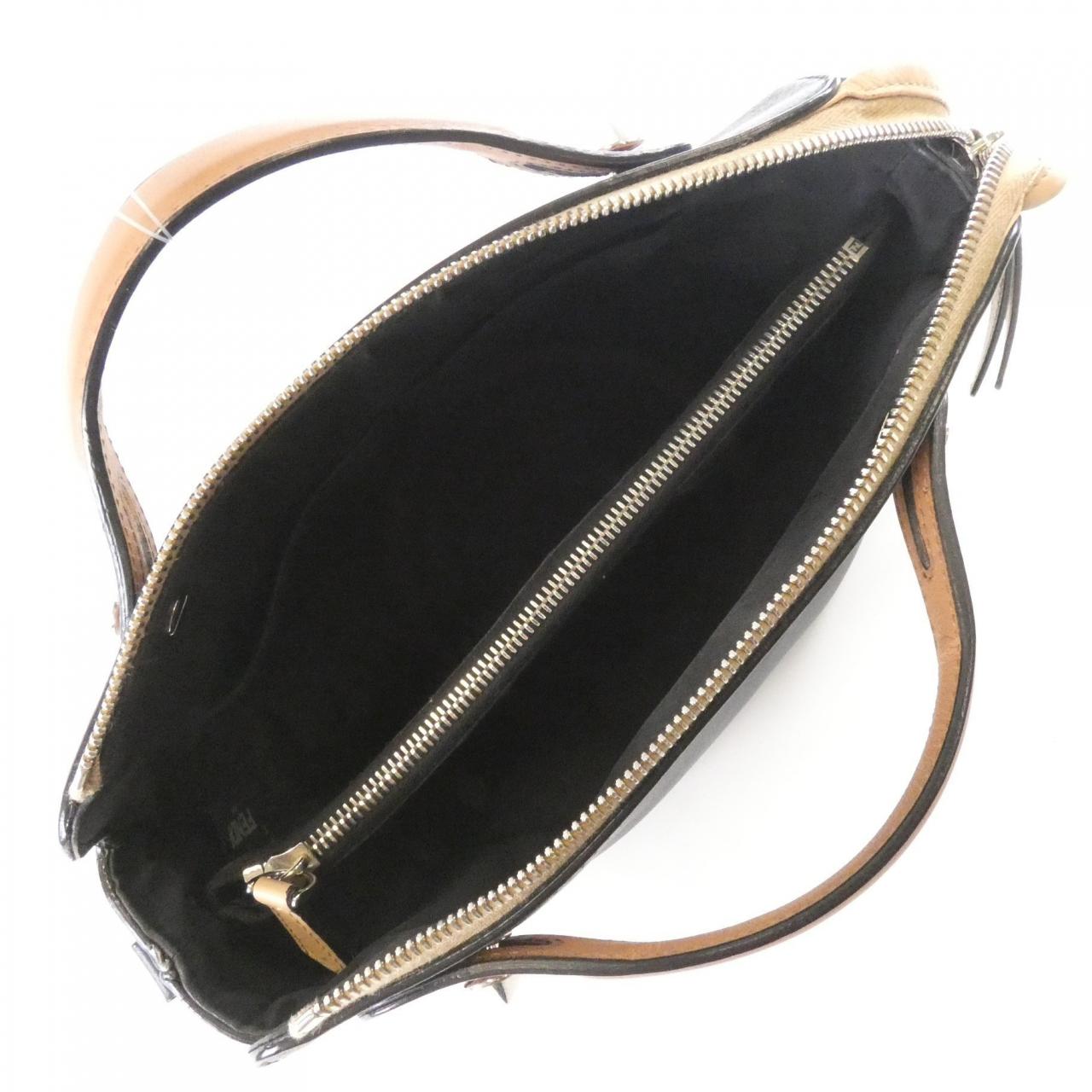 フェンディ バイ ザ ウェイ 8BL124 5QJ バッグ