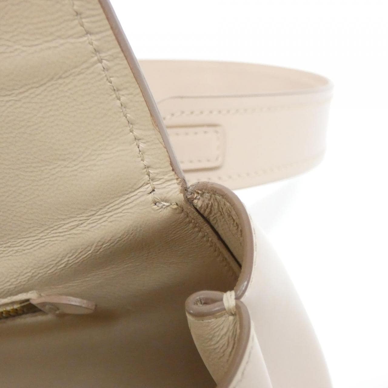 サルヴァトーレフェラガモ 21 G206 バッグ