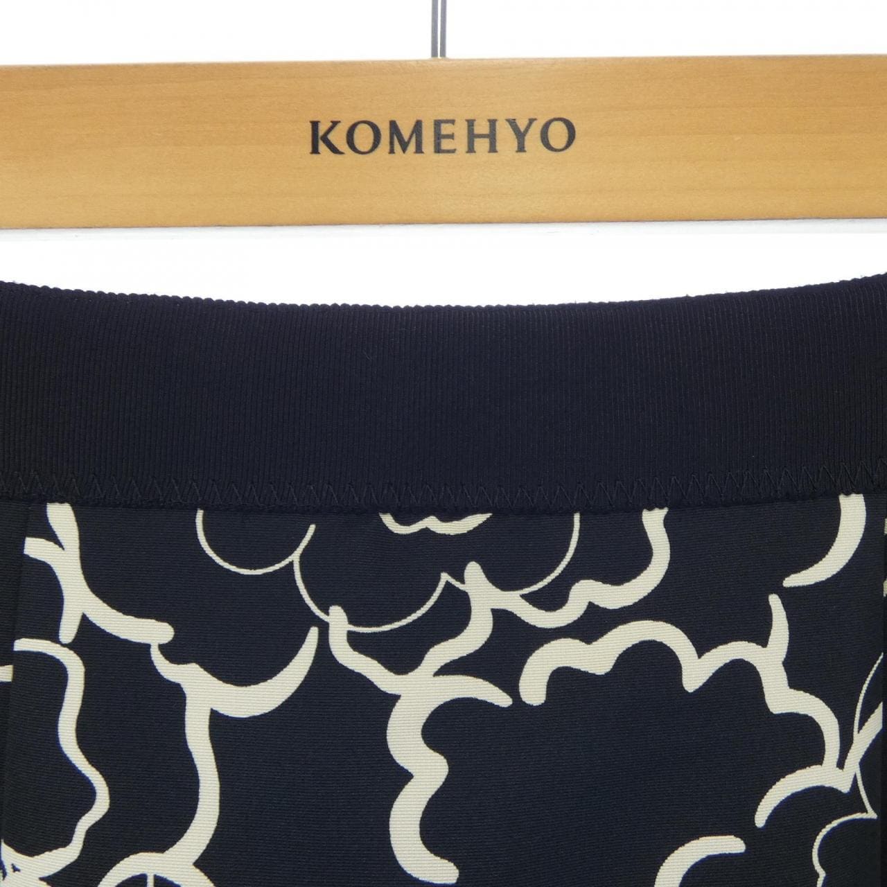 トゥービーシック TO BE CHIC スカート