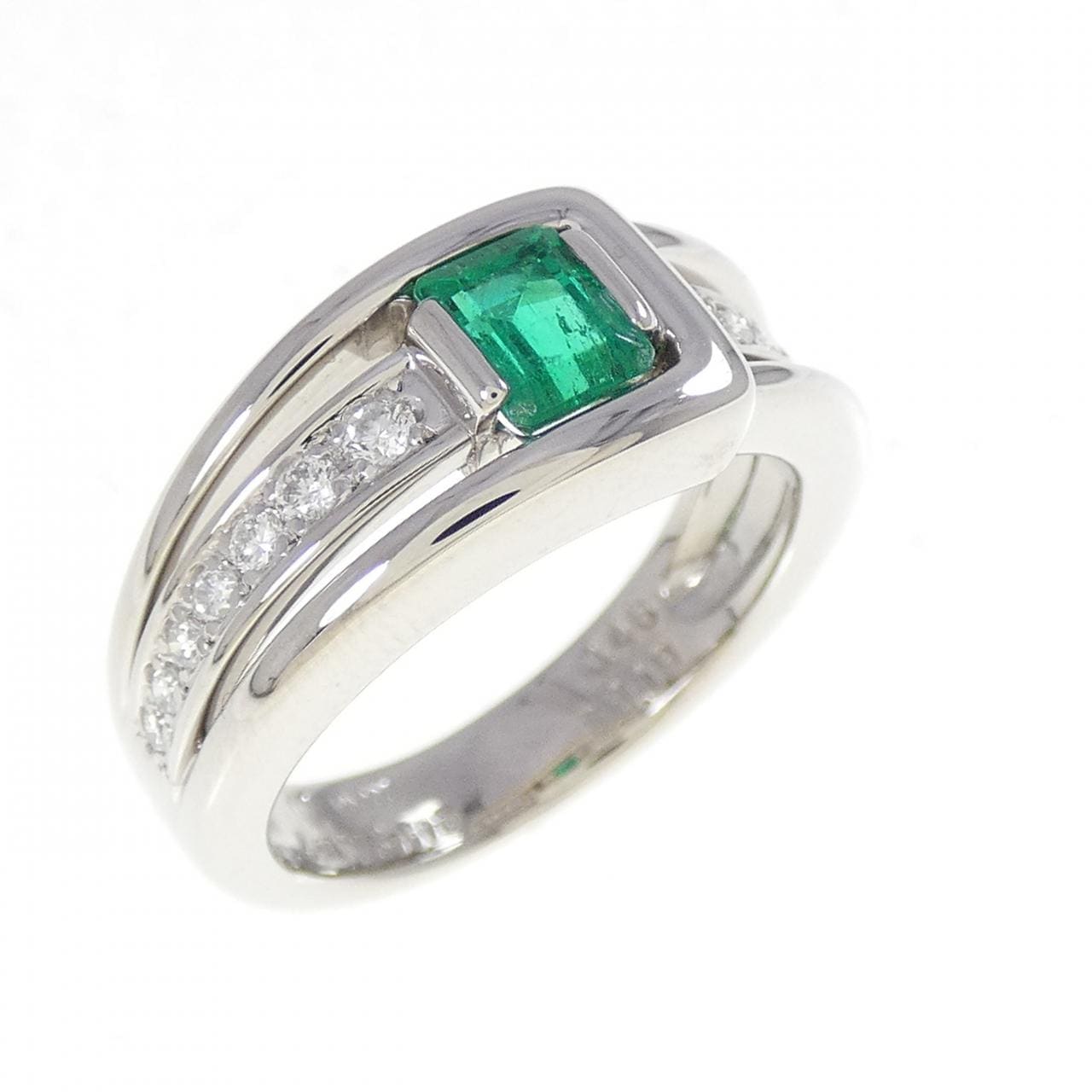 PT900 エメラルド リング 0.46CT