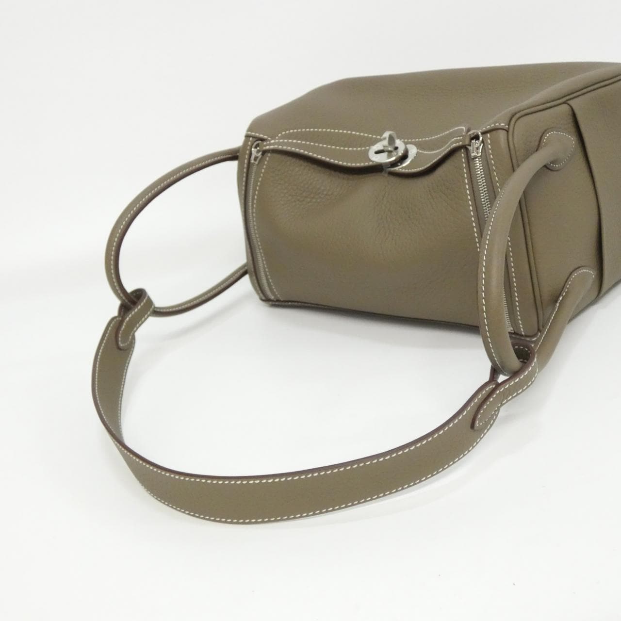 【未使用品】エルメス リンディ 26cm 073428CK ショルダーバッグ