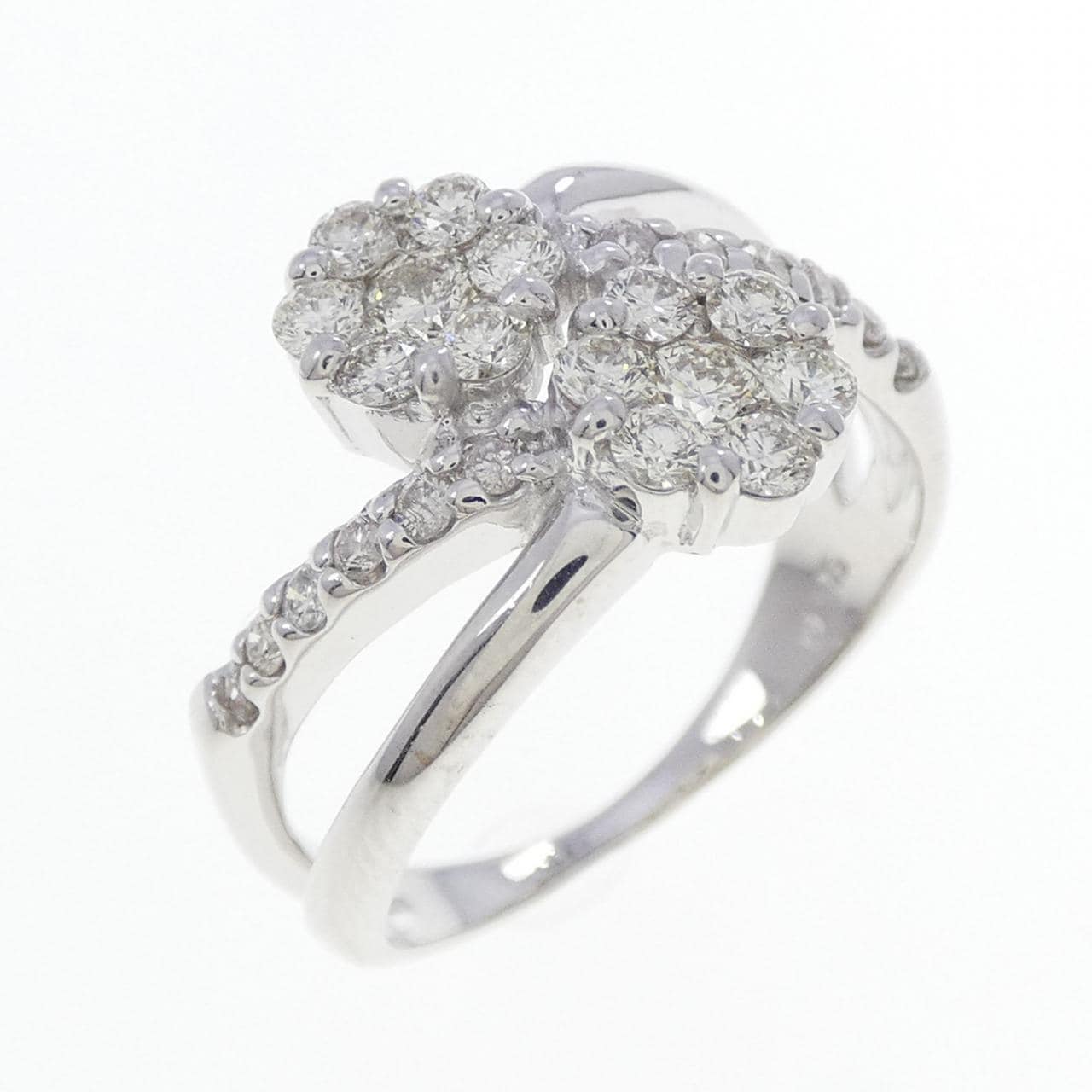 K18WG フラワー ダイヤモンド リング 0.75CT