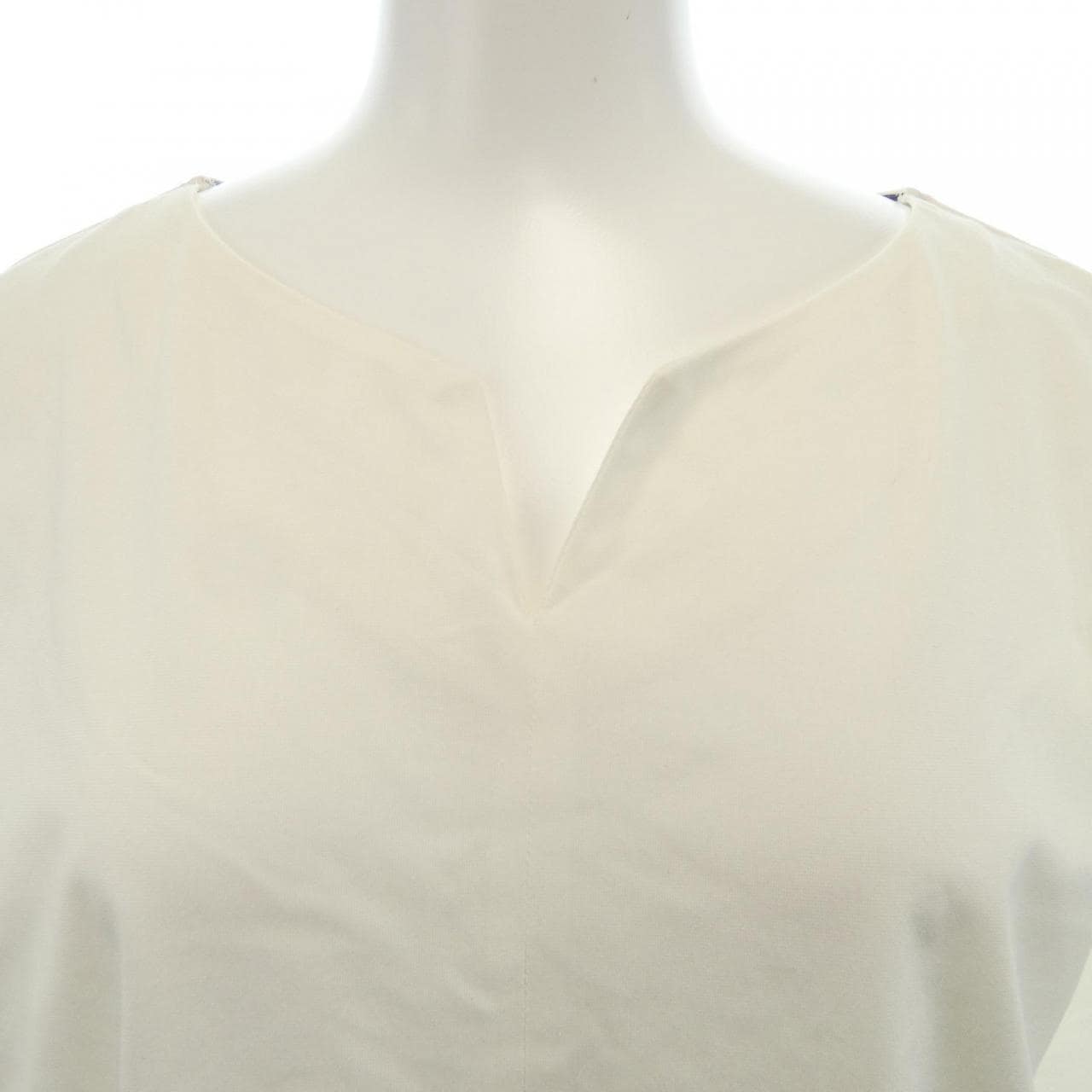 BLUE LABEL CRESTBRIDGE Tops