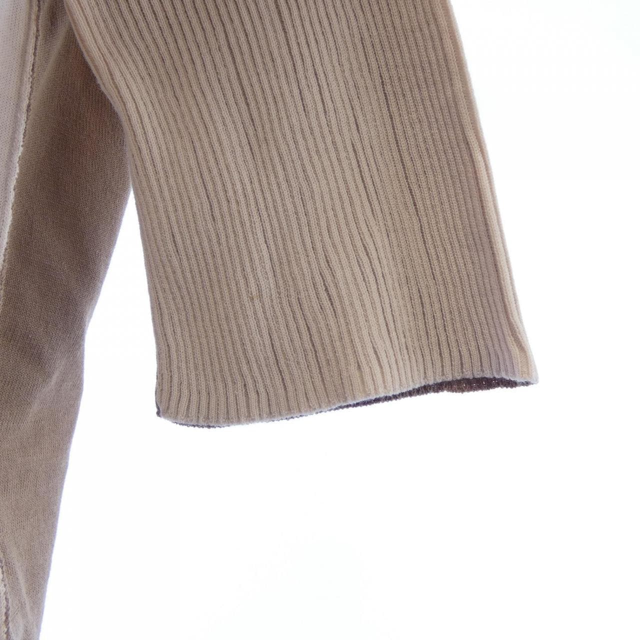 ベイジュ BEIGE. トップス