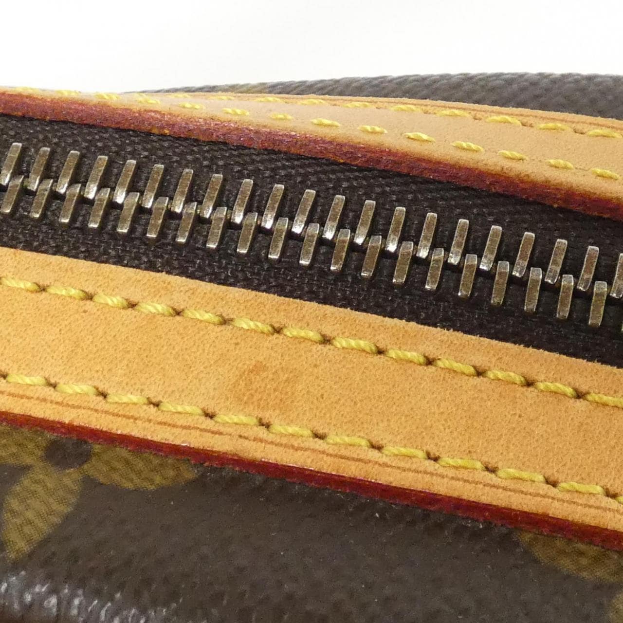 ルイヴィトン モノグラム クララ M40057 ショルダーバッグ