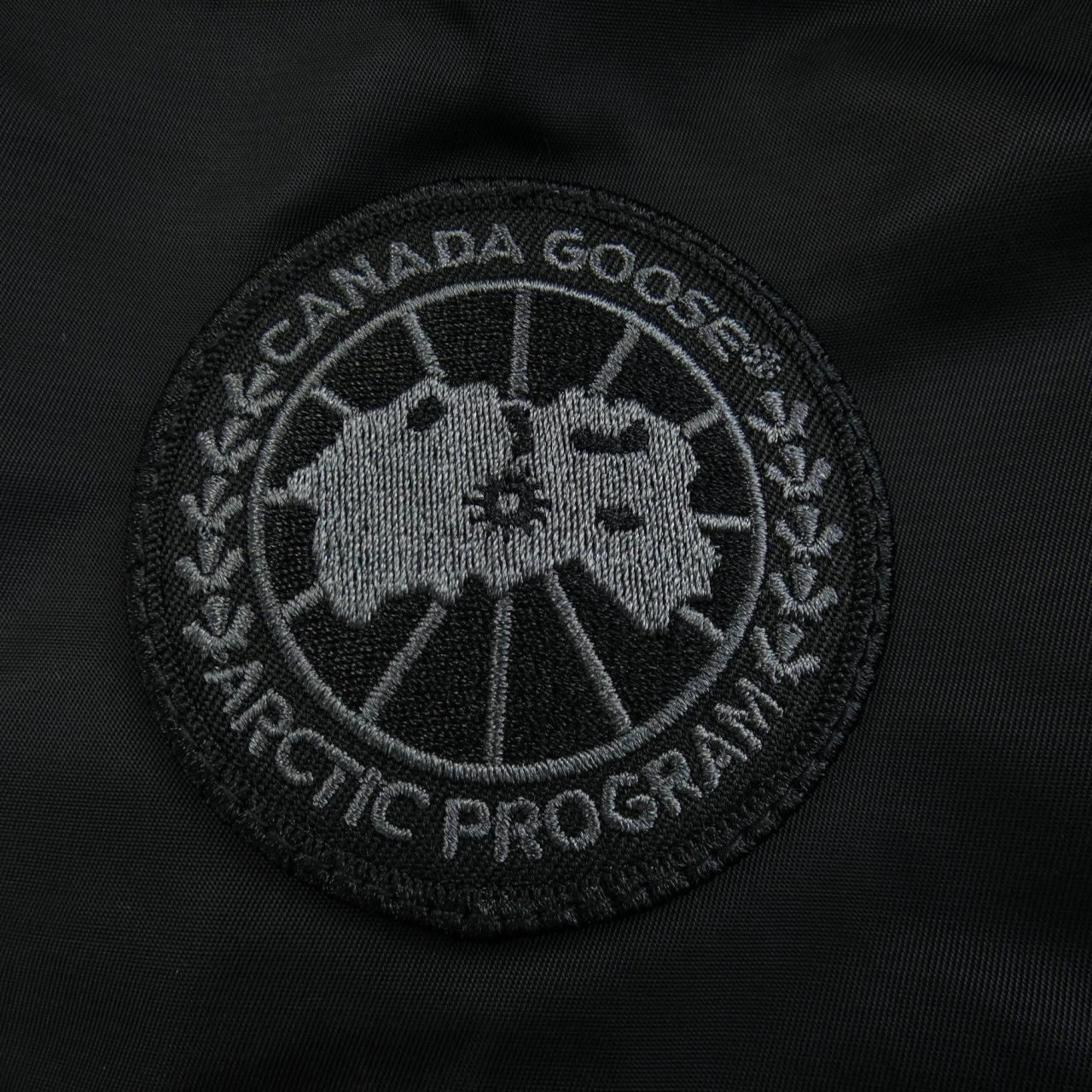 カナダグース CANADA GOOSE ダウンジャケット