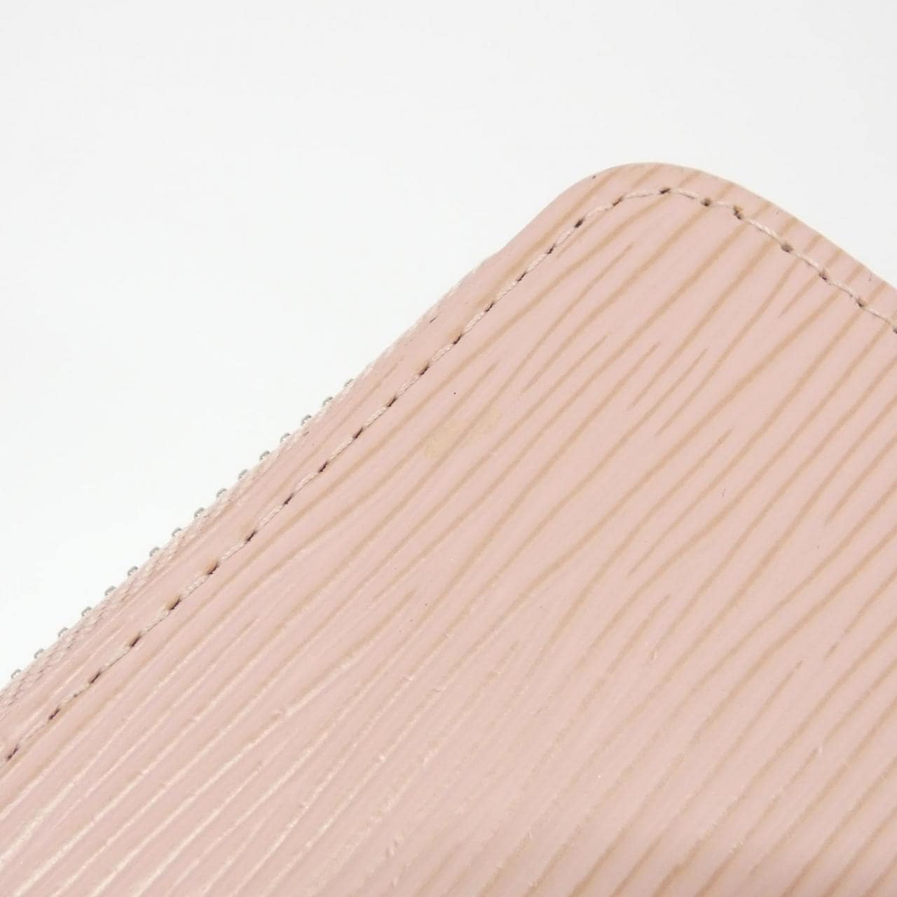 ルイヴィトン エピ ジッピー ウォレット M61863 財布