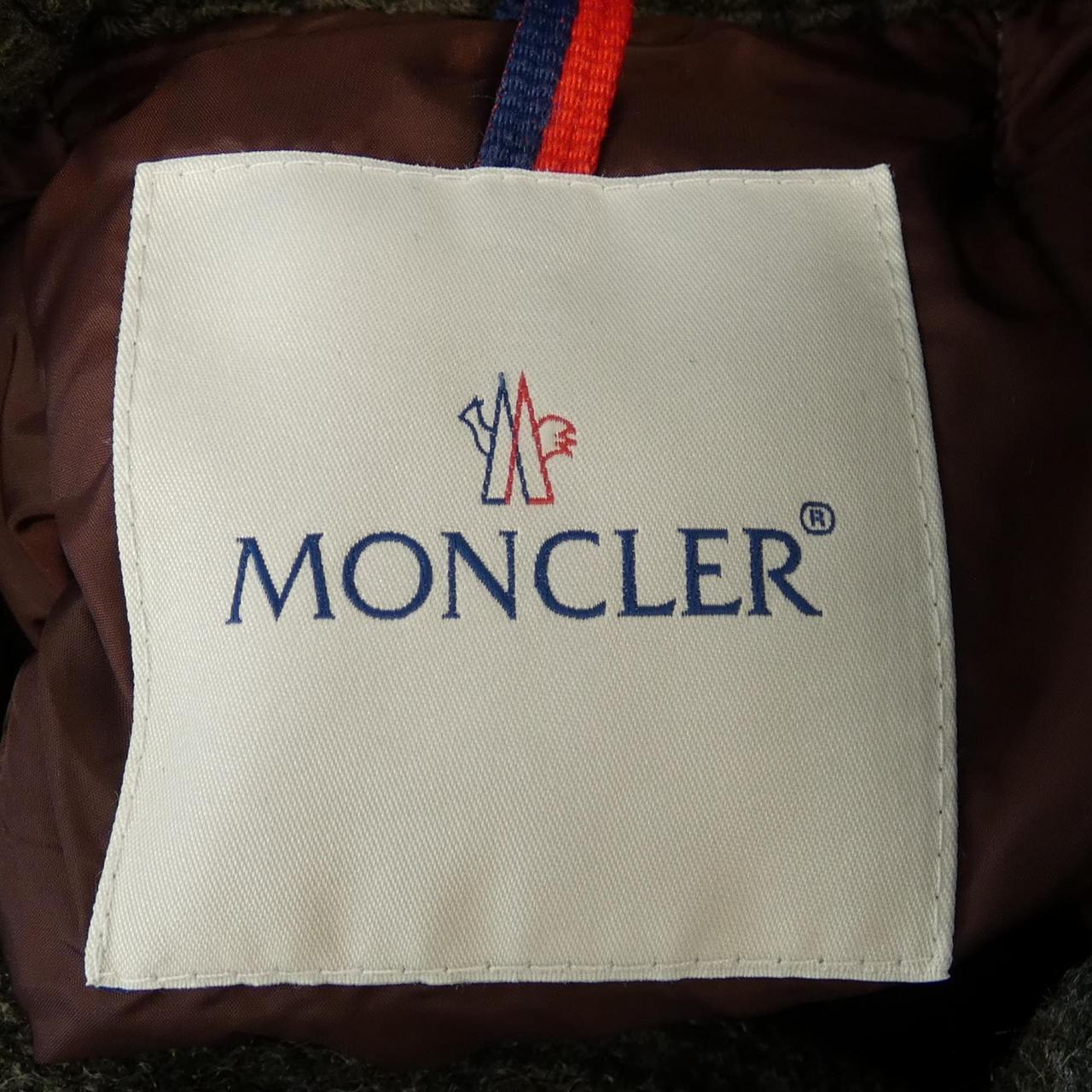 モンクレール MONCLER ダウンジャケット