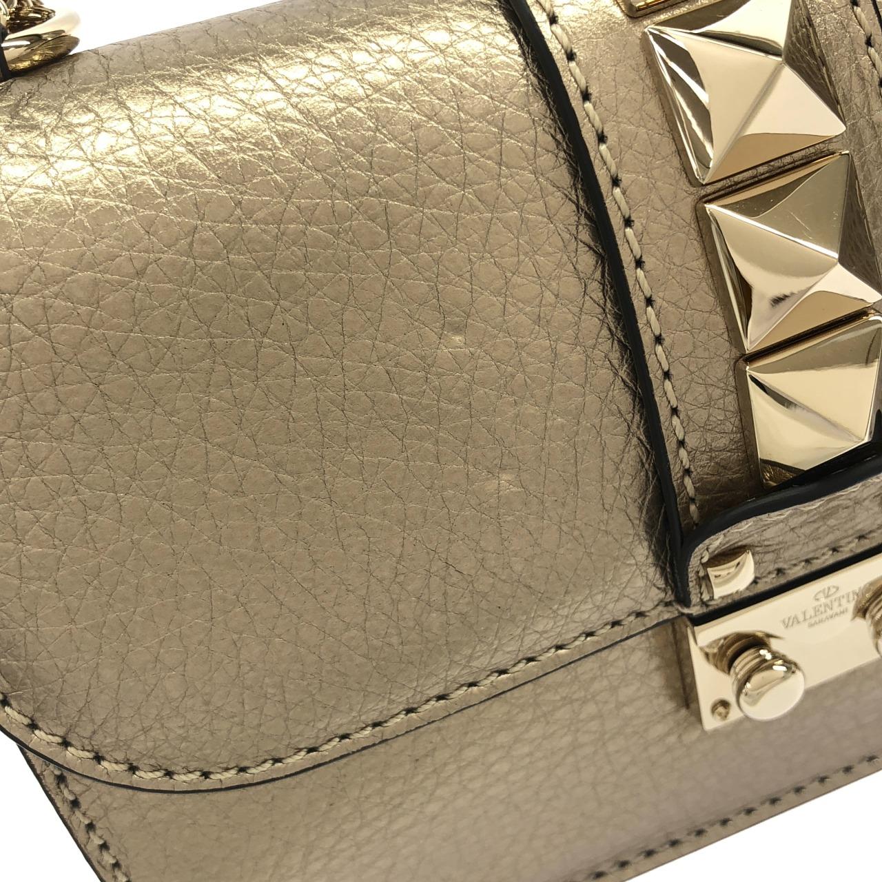 ヴァレンティノガラヴァーニ バッグ