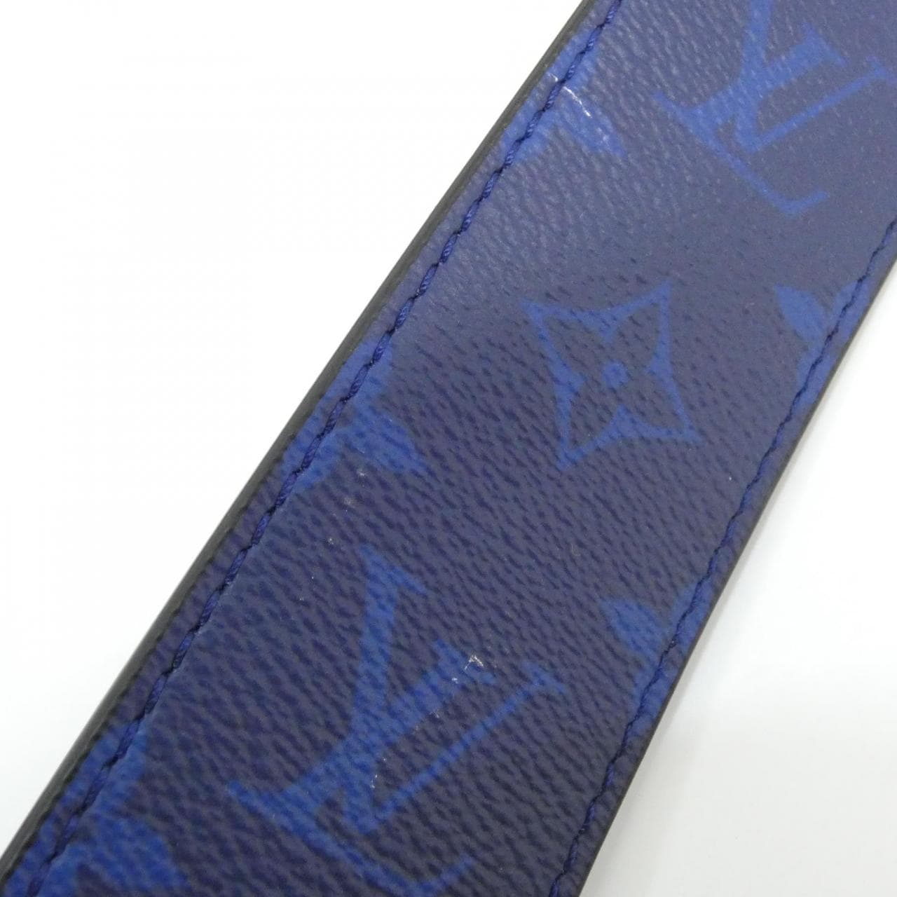 ルイヴィトン タイガ ラマ アウトドア メッセンジャー PM M30242 ショルダーバッグ