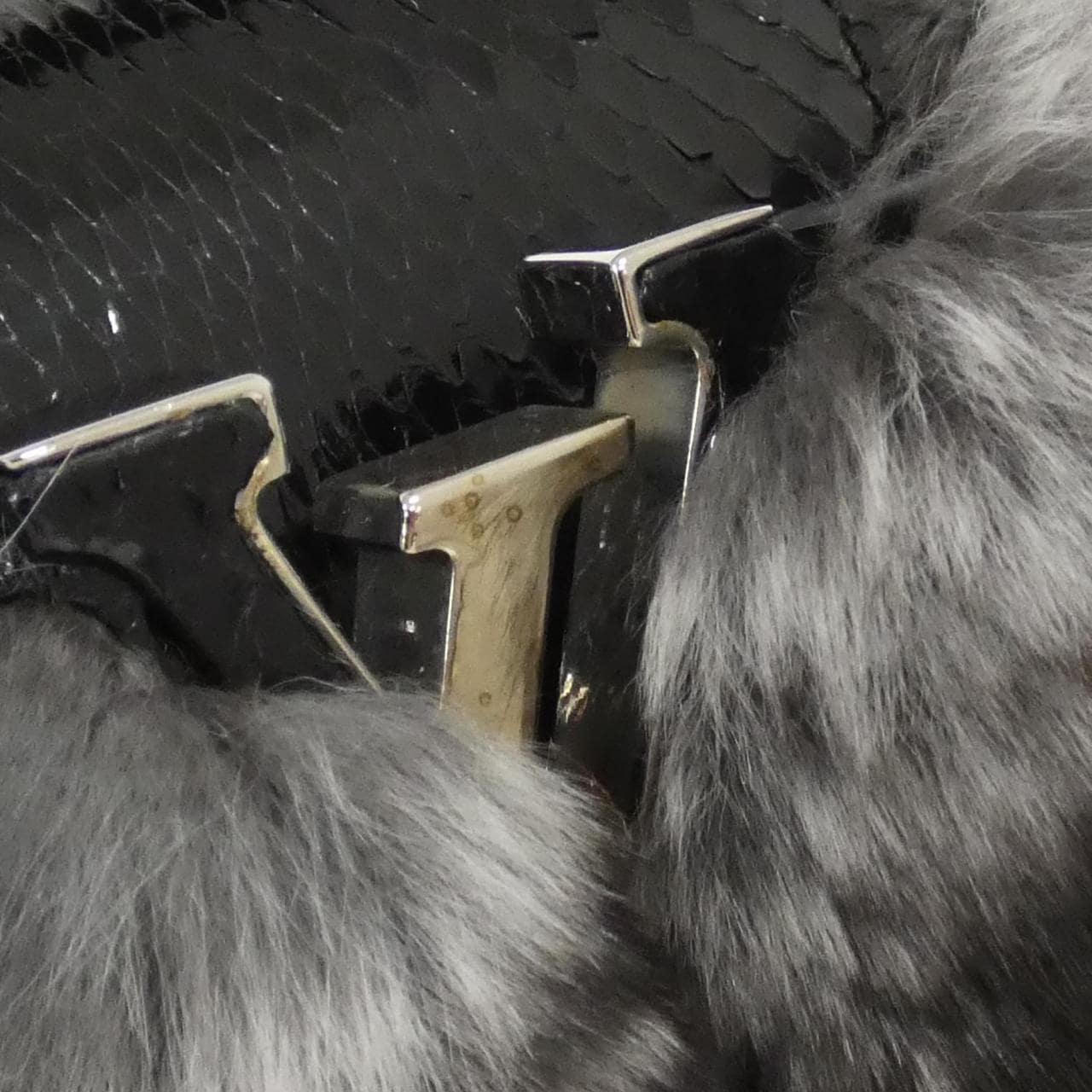 ルイヴィトン エキゾチック レザー カプシーヌ MINI バッグ