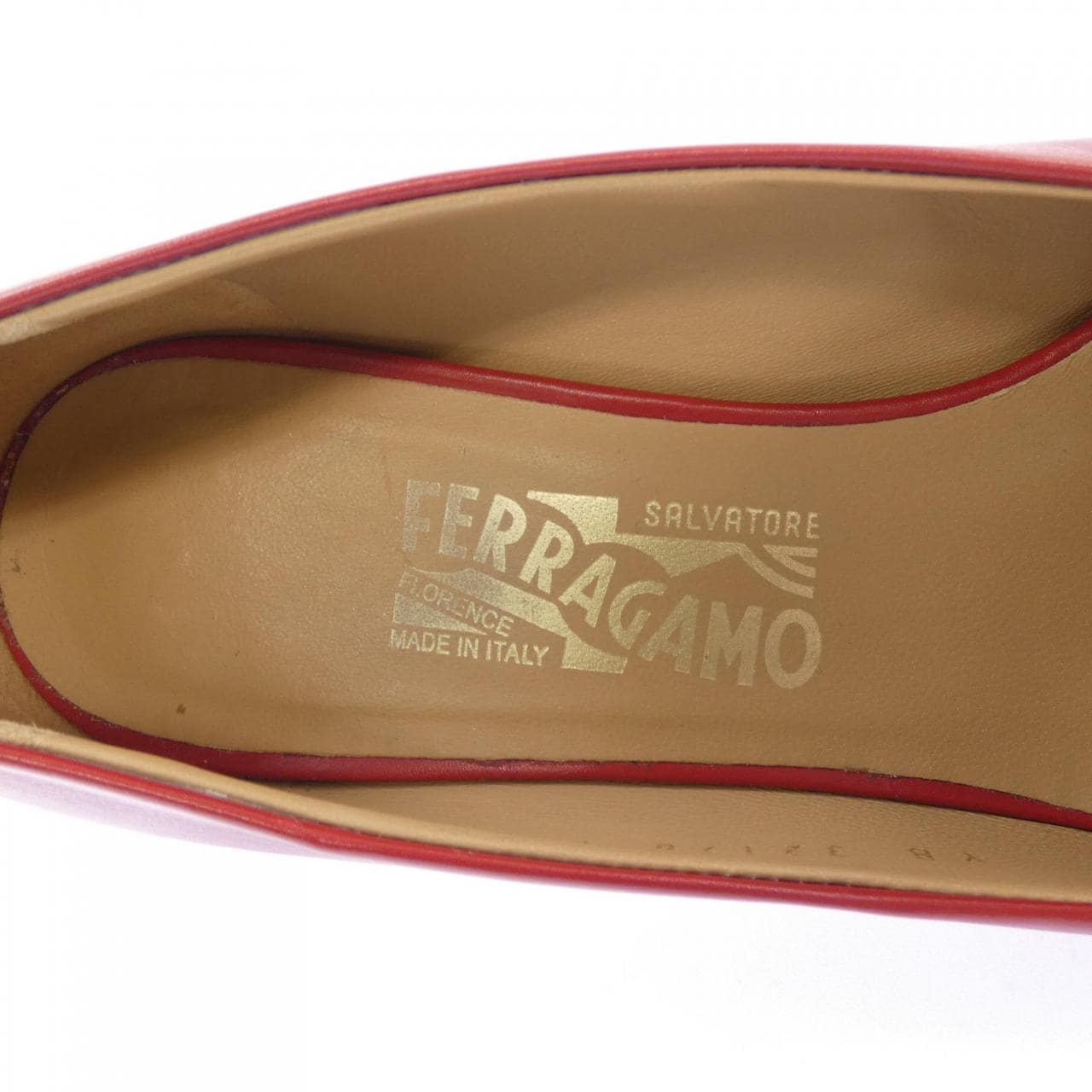 サルヴァトーレフェラガモ SALVATORE FERRAGAMO パンプス