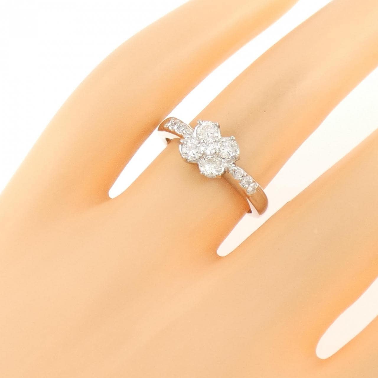 PT900 フラワー ダイヤモンド リング 0.50CT