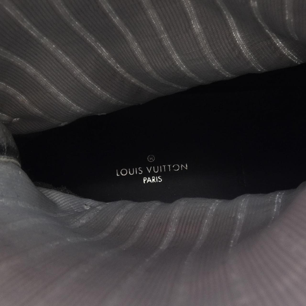 ルイヴィトン LOUIS VUITTON ニットソックス アークライトライン スニーカー