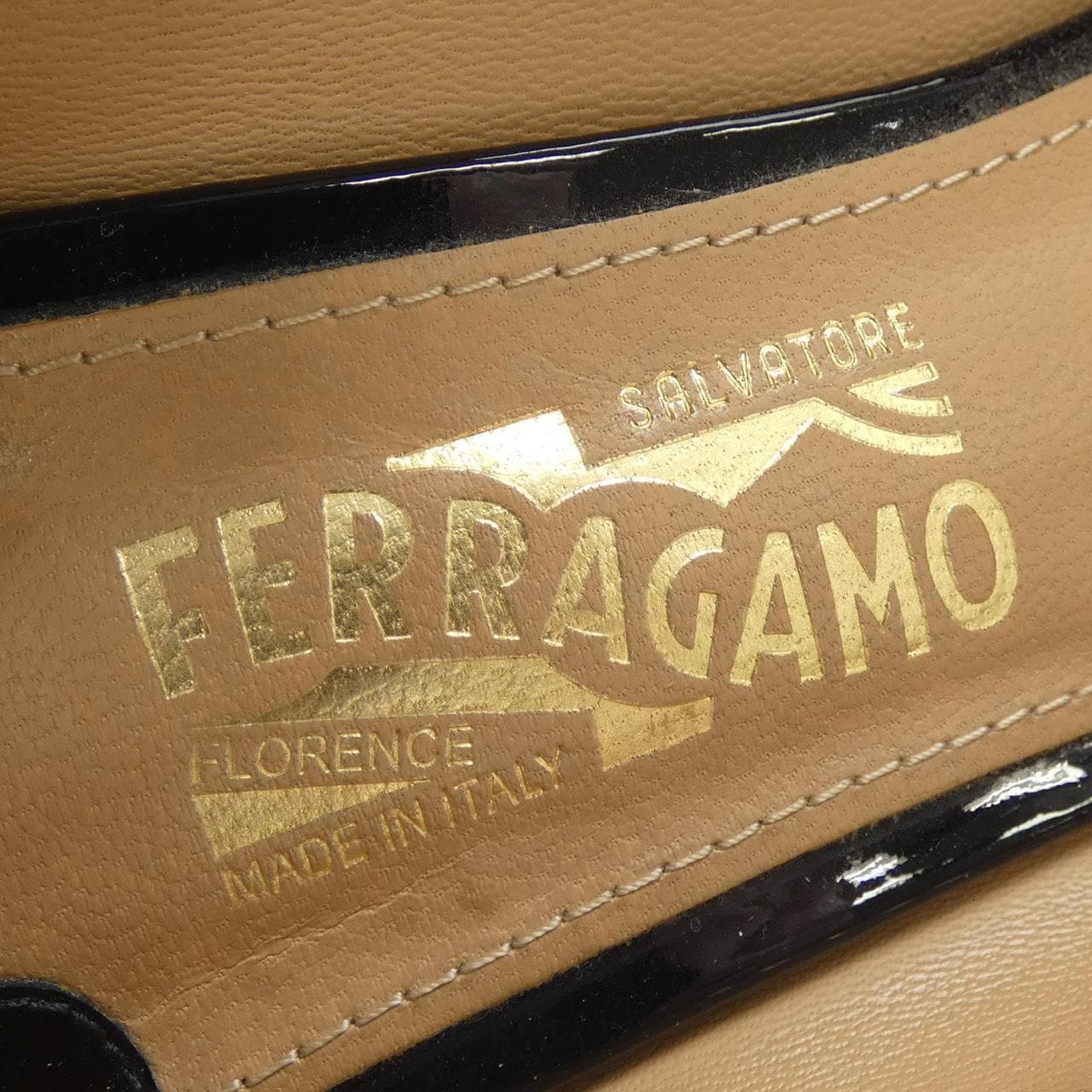 サルヴァトーレフェラガモ SALVATORE FERRAGAMO DG86142 パンプス
